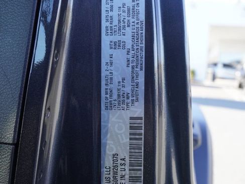 Used 2024 Jeep Wrangler Unlimited Rubicon w/ Technology Group image 30