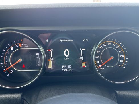 Used 2020 Jeep Wrangler Unlimited Sahara w/ Dual Top Group image 23