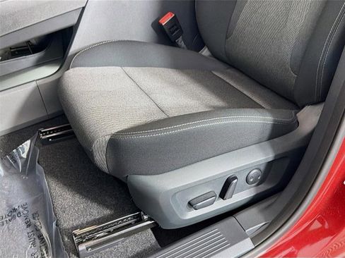 Certified 2026 Nissan Rogue SV FWD image 19