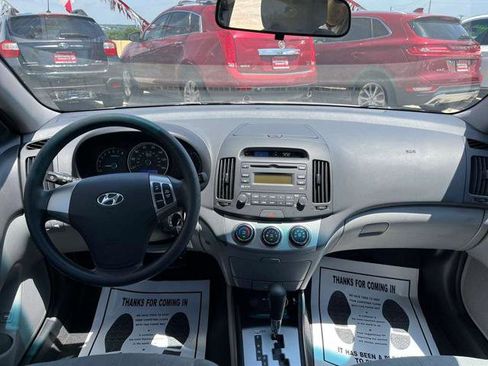 Used 2010 Hyundai Elantra GLS FWD image 13