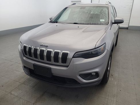 Used 2019 Jeep Cherokee Latitude Plus AWD/4WD image 15