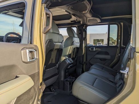 New 2026 Jeep Gladiator Mojave image 40