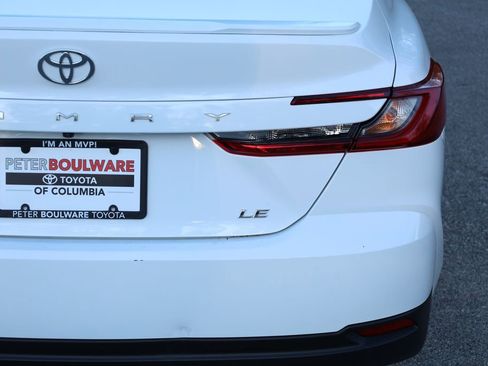 Used 2025 Toyota Camry LE image 17