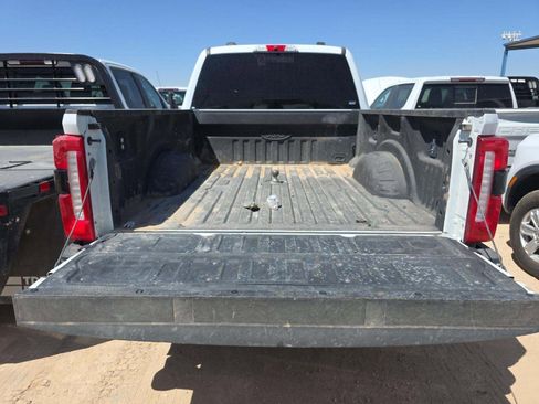 Used 2025 Ford F250 Lariat AWD/4WD image 9