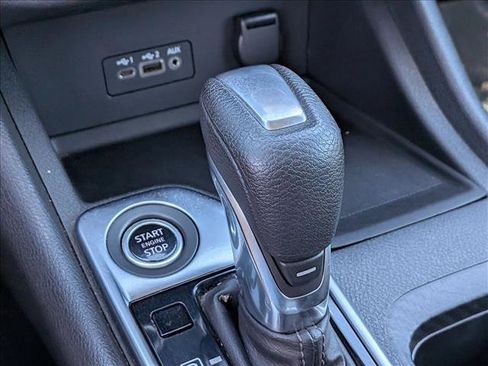 Used 2022 Nissan Sentra SV FWD image 12