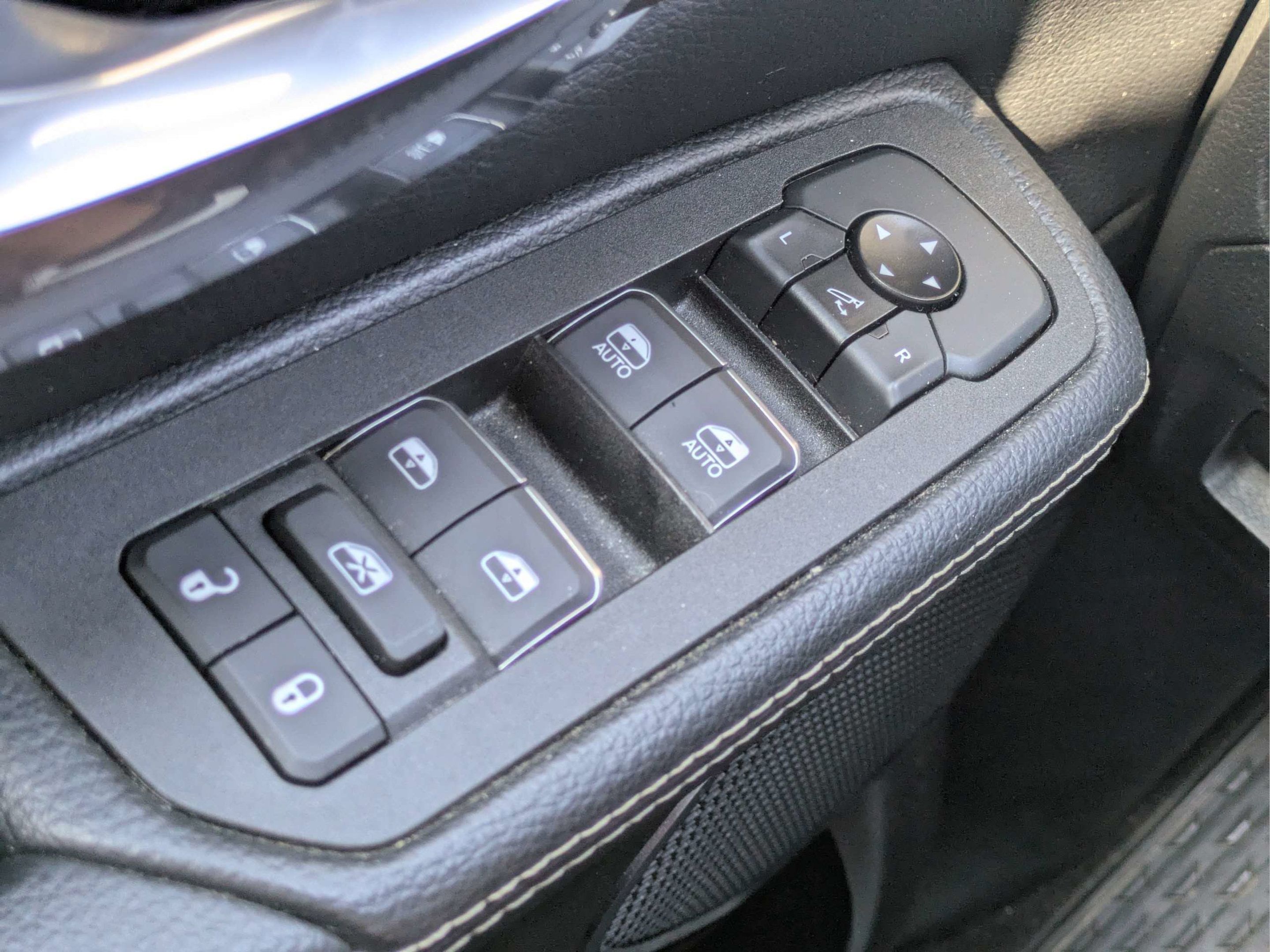 Used 2026 RAM 1500 Laramie AWD/4WD image 23