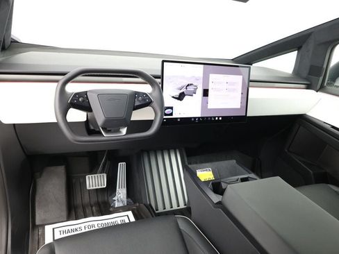 Used 2024 Tesla Cybertruck AWD Crew Cab image 10