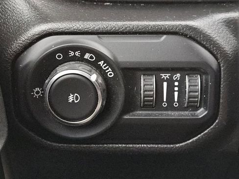 Used 2022 Jeep Wrangler Unlimited Sport image 13