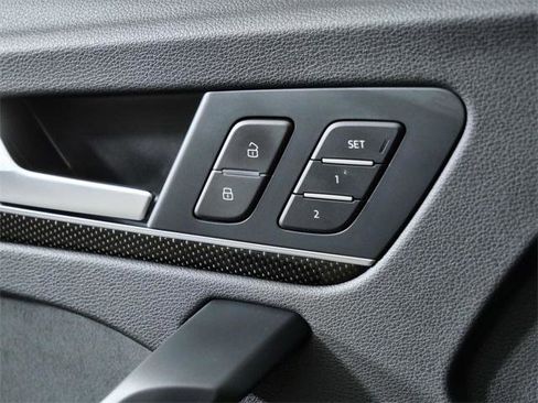 Used 2022 Audi SQ5 Premium image 25