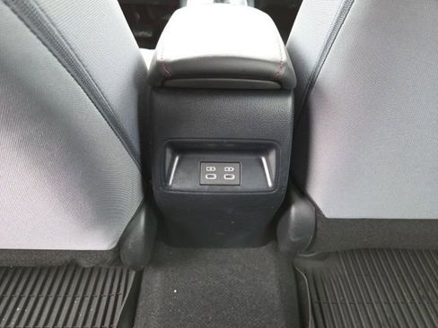 Used 2023 Toyota Corolla SE image 24