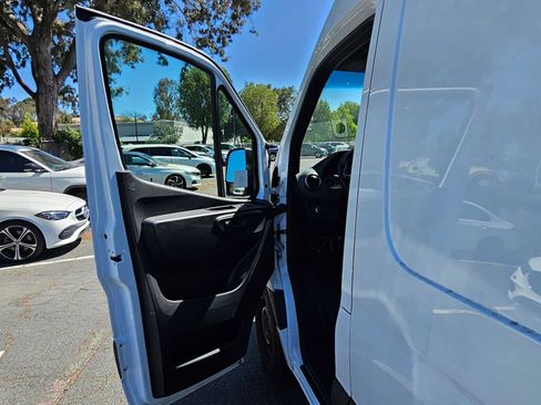 Used 2026 Mercedes-Benz Sprinter 2500 image 19