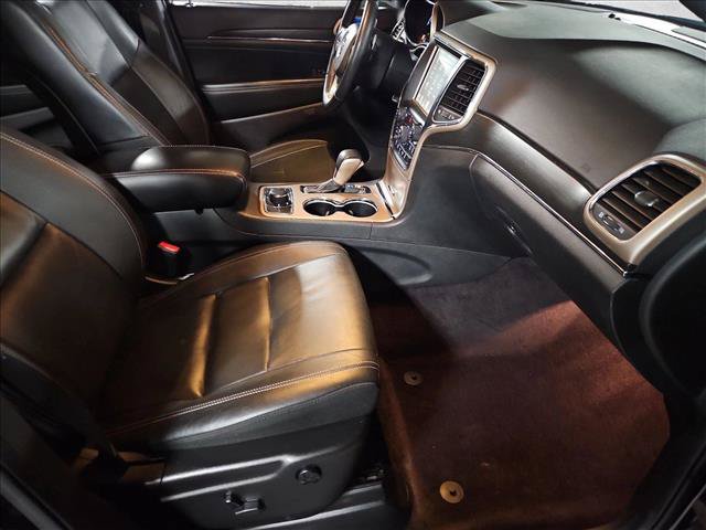 Used 2017 Jeep Grand Cherokee Limited AWD/4WD image 21