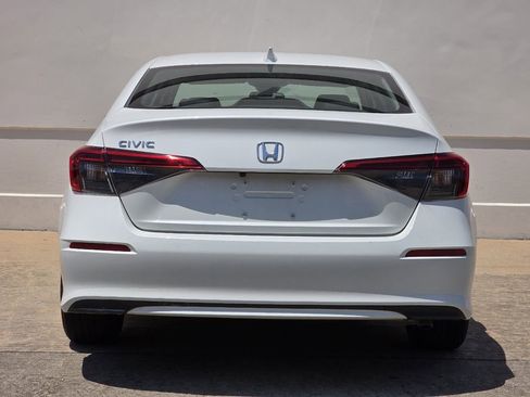 Used 2024 Honda Civic LX image 4
