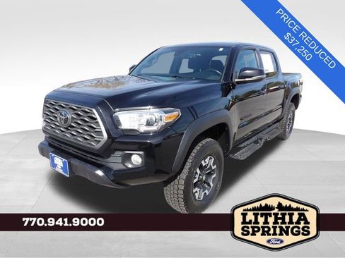 Used 2023 Toyota Tacoma TRD Off-Road w/ Technology Package image 3