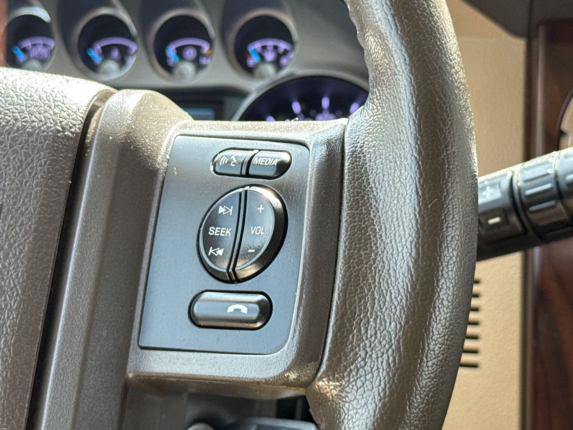 Used 2014 Ford F350 Lariat w/ Lariat Interior Package AWD/4WD image 27
