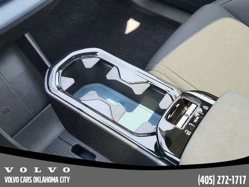 New 2025 Volvo EX30 Plus w/ Protection Package Premier image 18