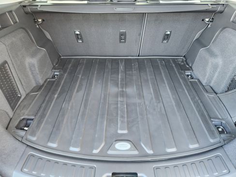 New 2025 Land Rover Discovery Sport S image 35