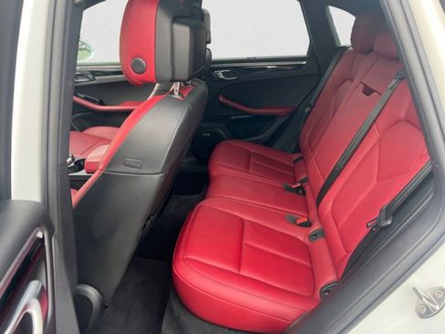 Used 2022 Porsche Macan Premium Plus, 20 Wheels image 18