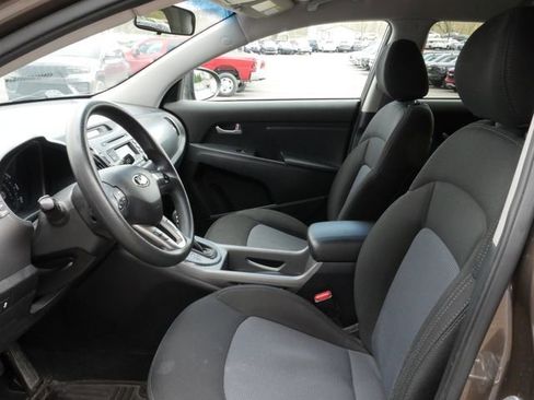 Used 2015 Kia Sportage LX image 3