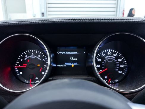 Used 2020 Ford Mustang GT w/ Black Accent Package RWD image 28