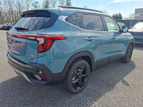 New 2026 Kia Seltos EX image 3