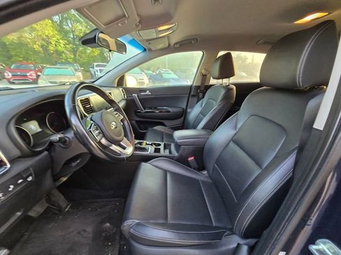 Used 2021 Kia Sportage EX image 4