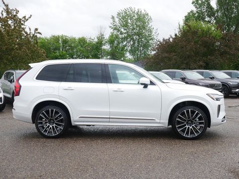 New 2025 Volvo XC90 B6 Ultra w/ Protection Package image 2