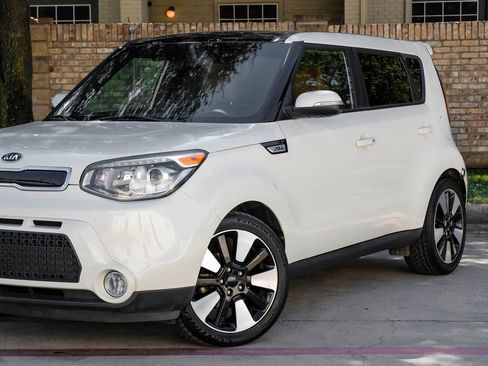Used 2015 Kia Soul ! w/ Sun & Sound Package image 12