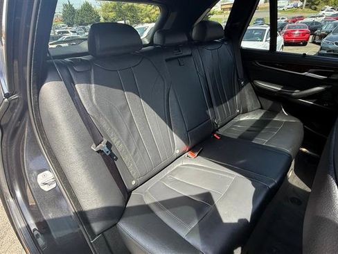 Used 2016 BMW X5 xDrive50i image 12