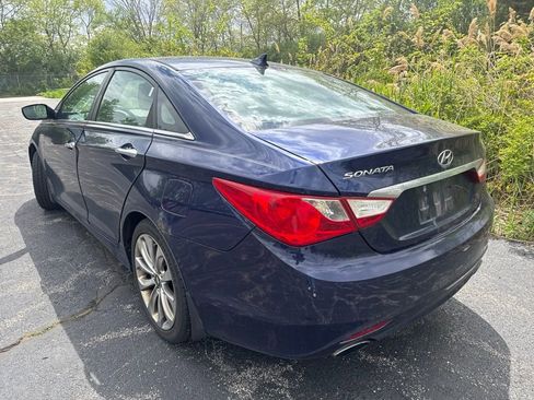 Used 2011 Hyundai Sonata SE FWD image 2