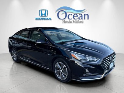Used 2019 Hyundai Sonata Limited w/ Ultimate Package 02