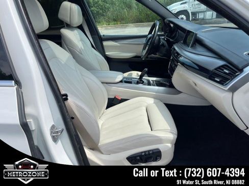 Used 2017 BMW X5 xDrive50i w/ Executive Package image 23