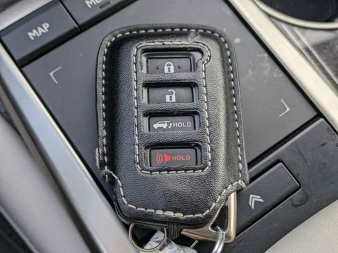 Used 2020 Lexus RX 450h AWD w/ Luxury Package image 33