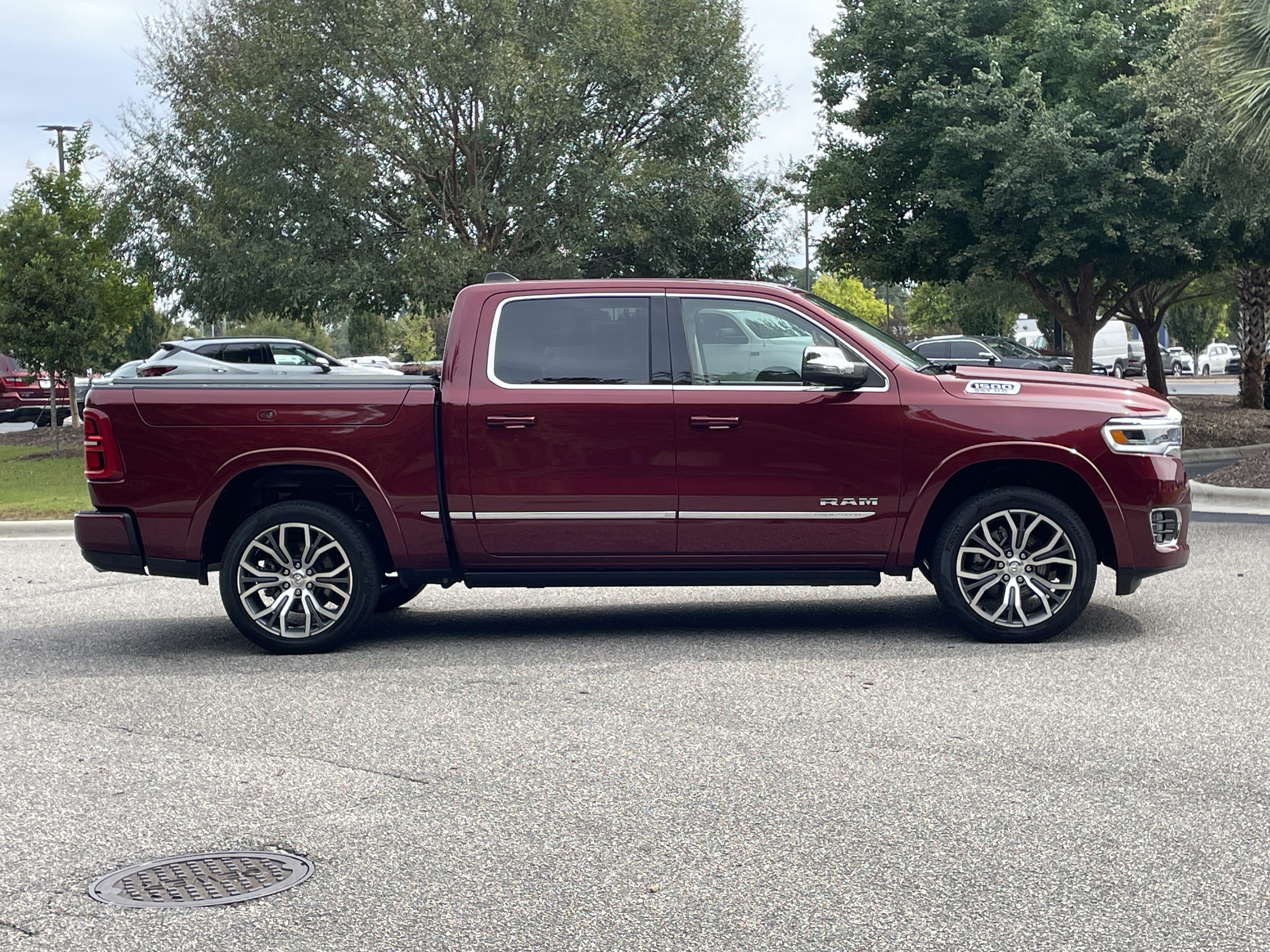 Used 2025 RAM 1500 Tungsten AWD/4WD image 10