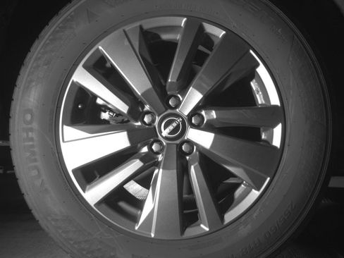 Used 2025 Nissan Pathfinder SV FWD image 27