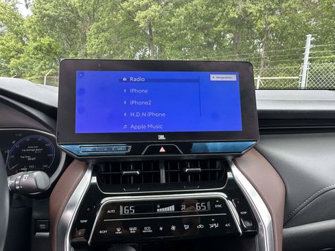 Used 2023 Toyota Venza Limited AWD/4WD image 10