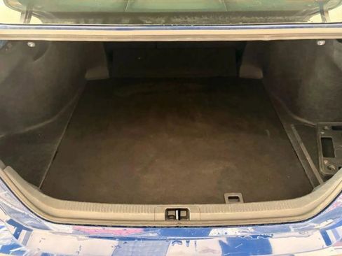 Used 2025 Toyota Camry SE FWD image 12