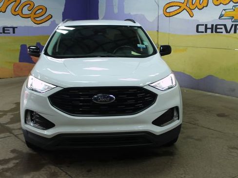 Used 2022 Ford Edge SEL w/ Sport Appearance Package image 3