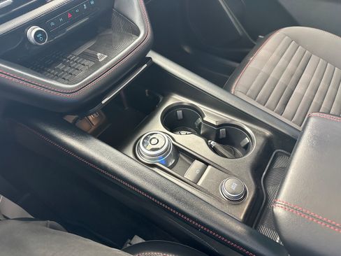 Used 2025 Ford Explorer ST-Line w/ Premium Package AWD/4WD image 23