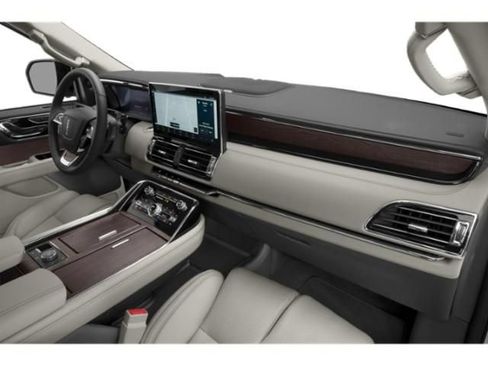 Used 2023 Lincoln Navigator L Reserve AWD/4WD image 16