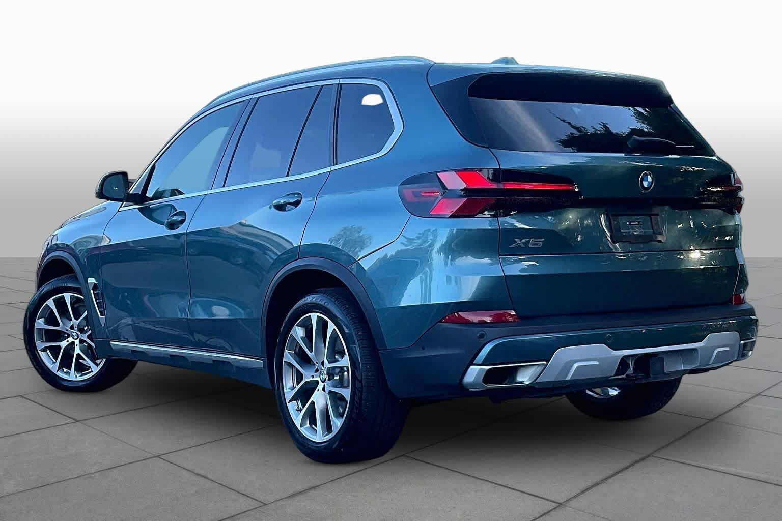 Used 2024 BMW X5 xDrive40i w/ Executive Package AWD/4WD image 11