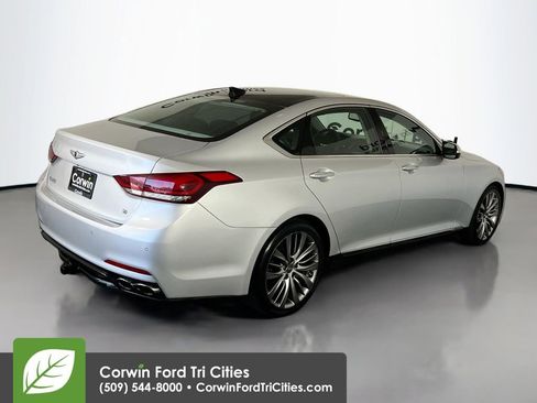 Used 2015 Hyundai Genesis 5.0 image 16