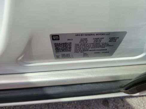 Used 2024 Buick Enclave Essence FWD image 31
