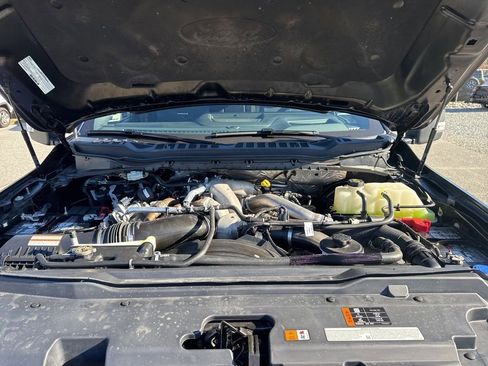 Used 2025 Ford F250 Platinum image 40