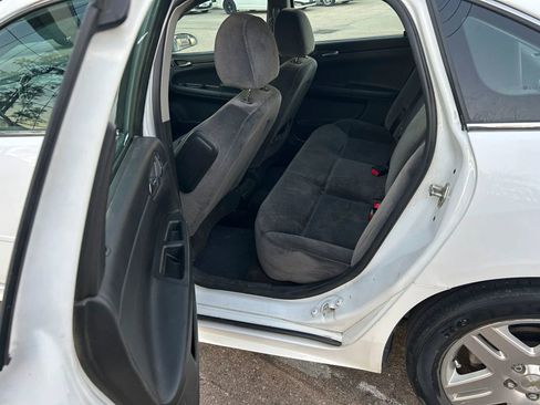 Used 2014 Chevrolet Impala LT FWD image 15