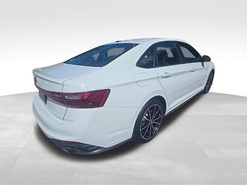 Used 2025 Volkswagen Jetta GLI Autobahn FWD image 5