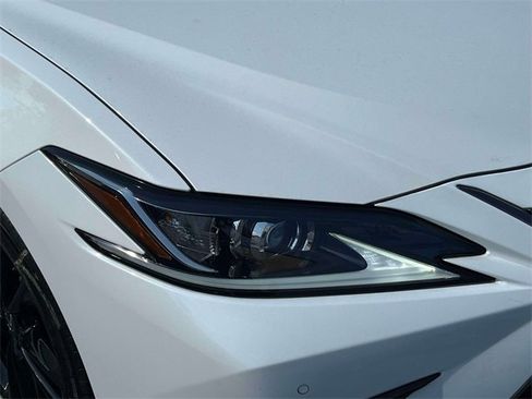 Used 2022 Lexus ES 350 F Sport image 12