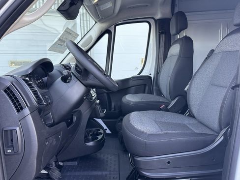 New 2026 RAM ProMaster 2500 w/ Convenience Group image 9