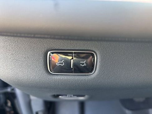 New 2025 Lincoln Navigator Reserve w/ Jet Appearance Package image 12