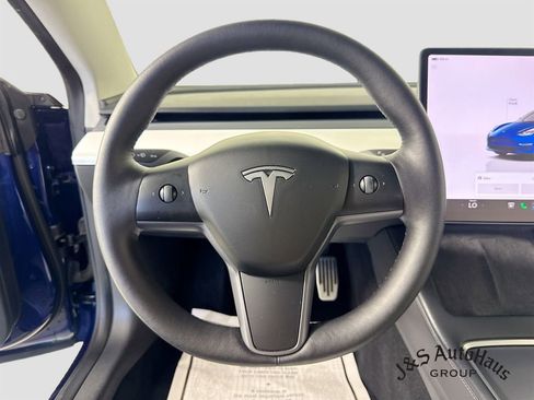 Used 2023 Tesla Model 3 Standard Range RWD image 12